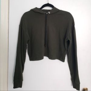 ✨2/$20✨ H&M Cropped Hoodie - Dark Green